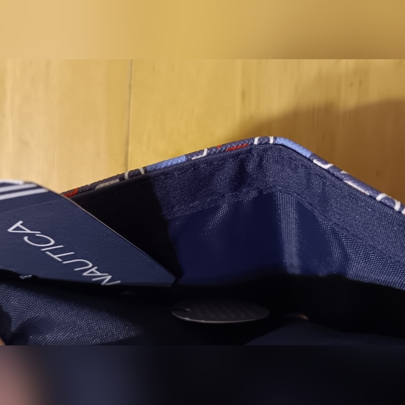 Nautica Women's Wallet NWT - Picture 6 of 7